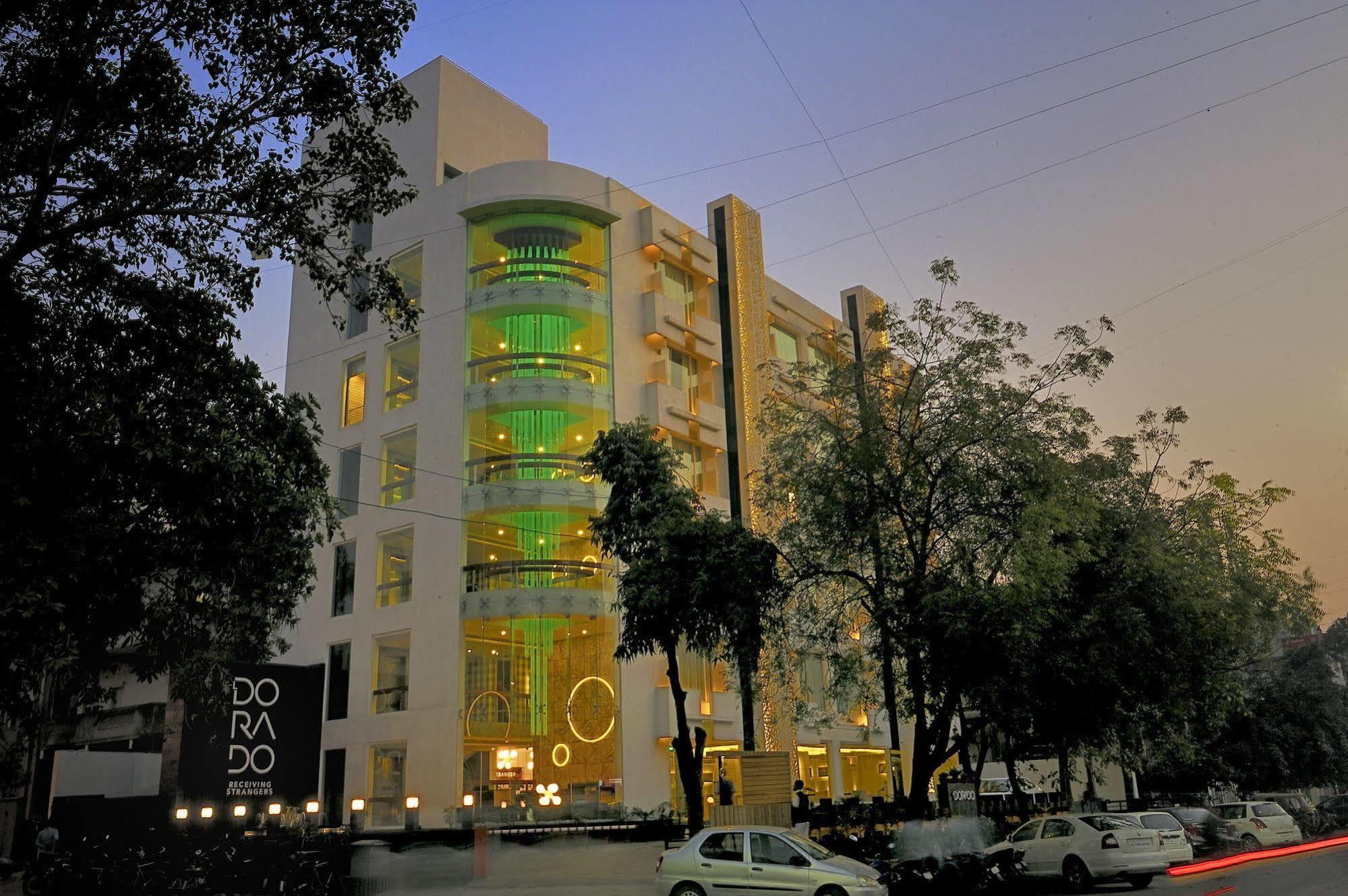 אחמדאבאד Hotel El Dorado מראה חיצוני תמונה
